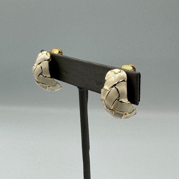 Vintage Kenneth Jay Lane Jewelry Set Gold Tone Cream Ring Clip-On Earrings - Picture 8 of 16